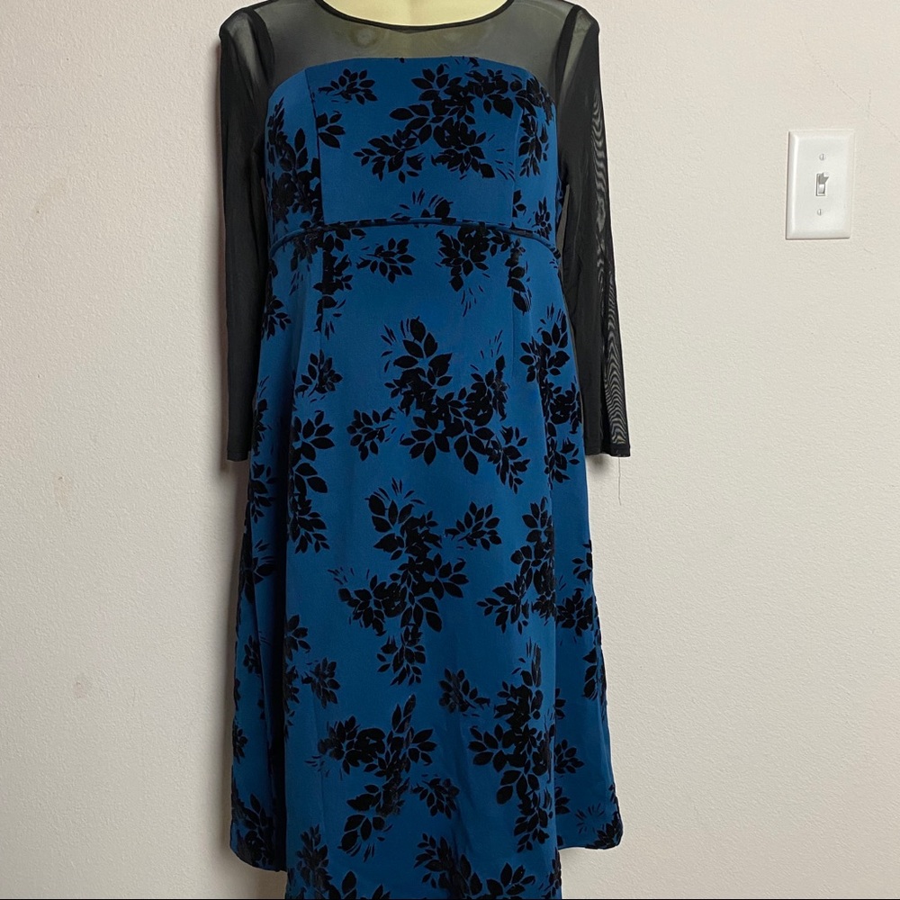 Motherhood Maternity Pattern  Back Keyhole Dress